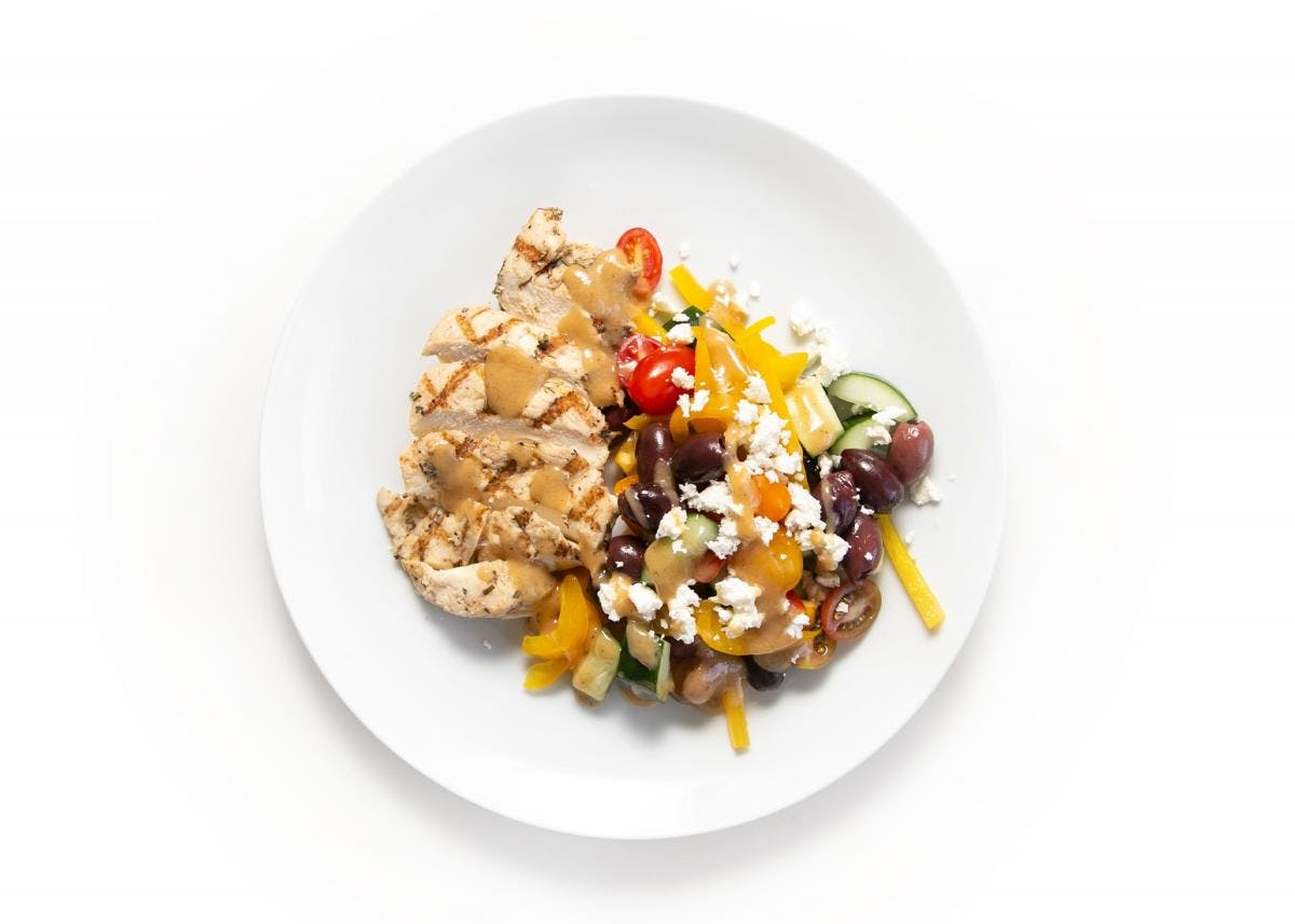 ruben-traditional-greek-salad-with-chicken